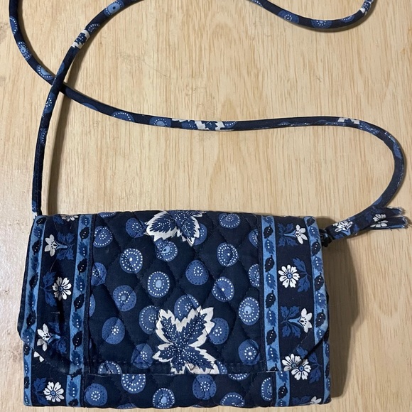 Vera Bradley 3 - Picture 1 of 6